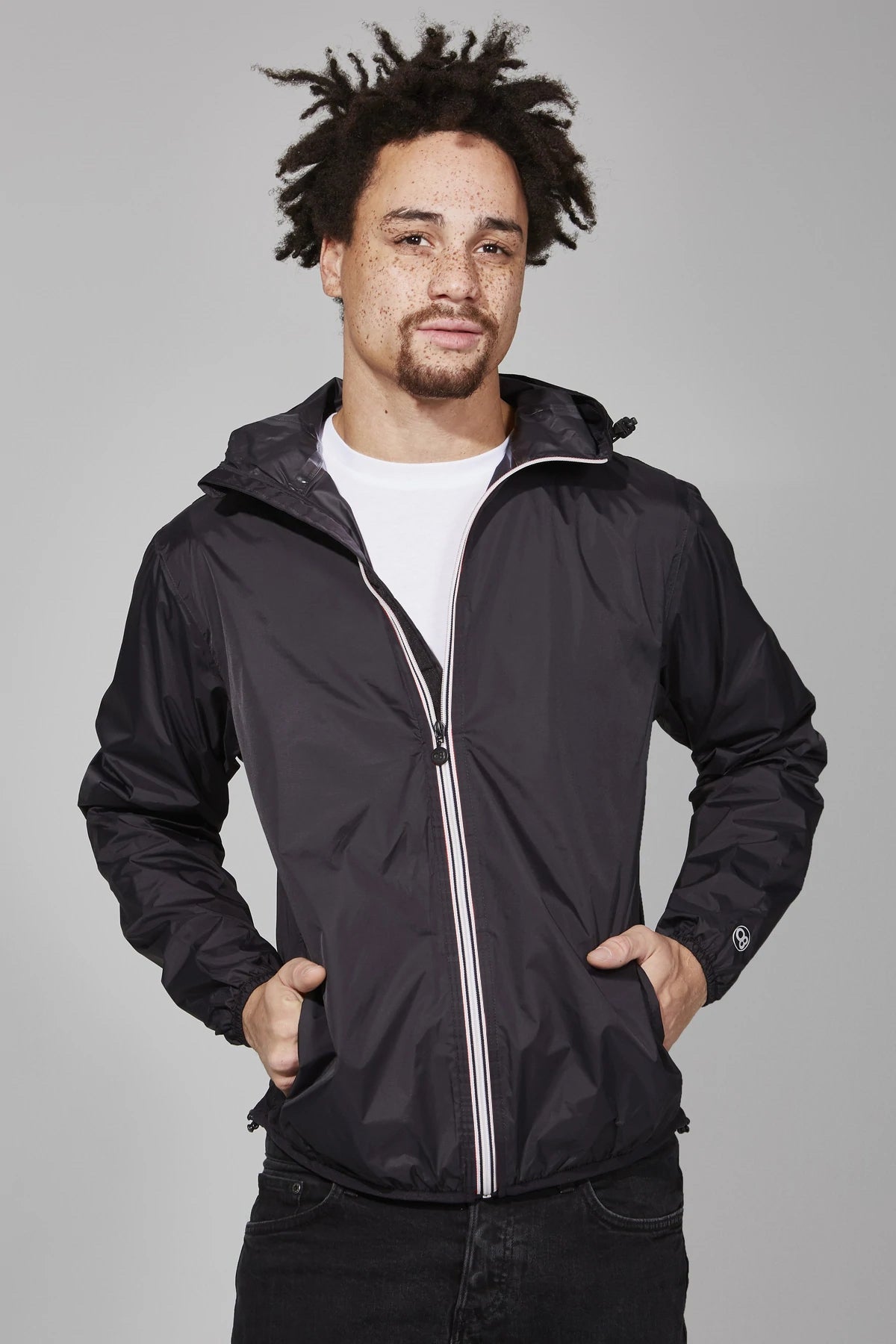 Men's packable rain jacket and windbreaker in black