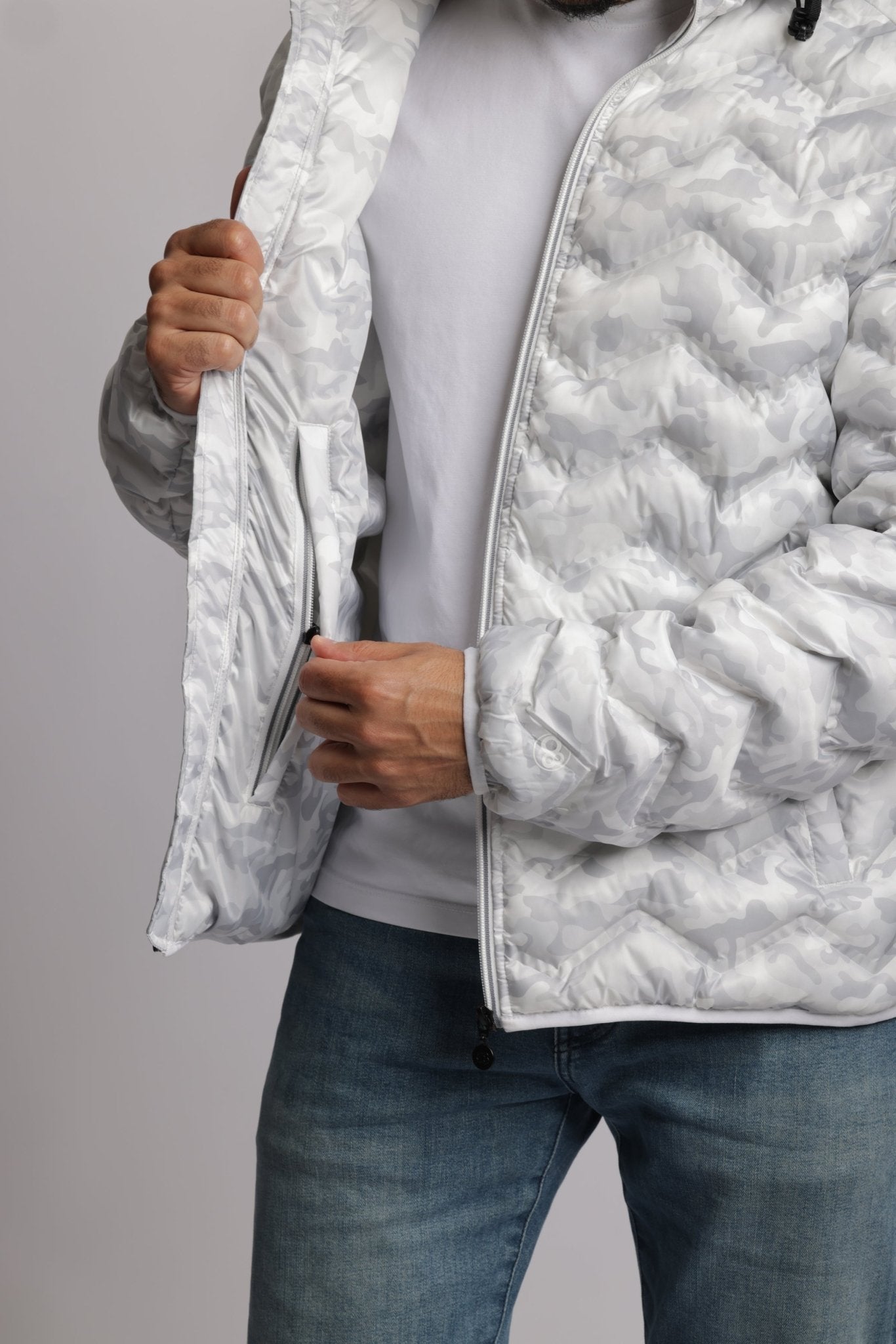 Men's packable puffer jacket in white camo - O8Lifestyle