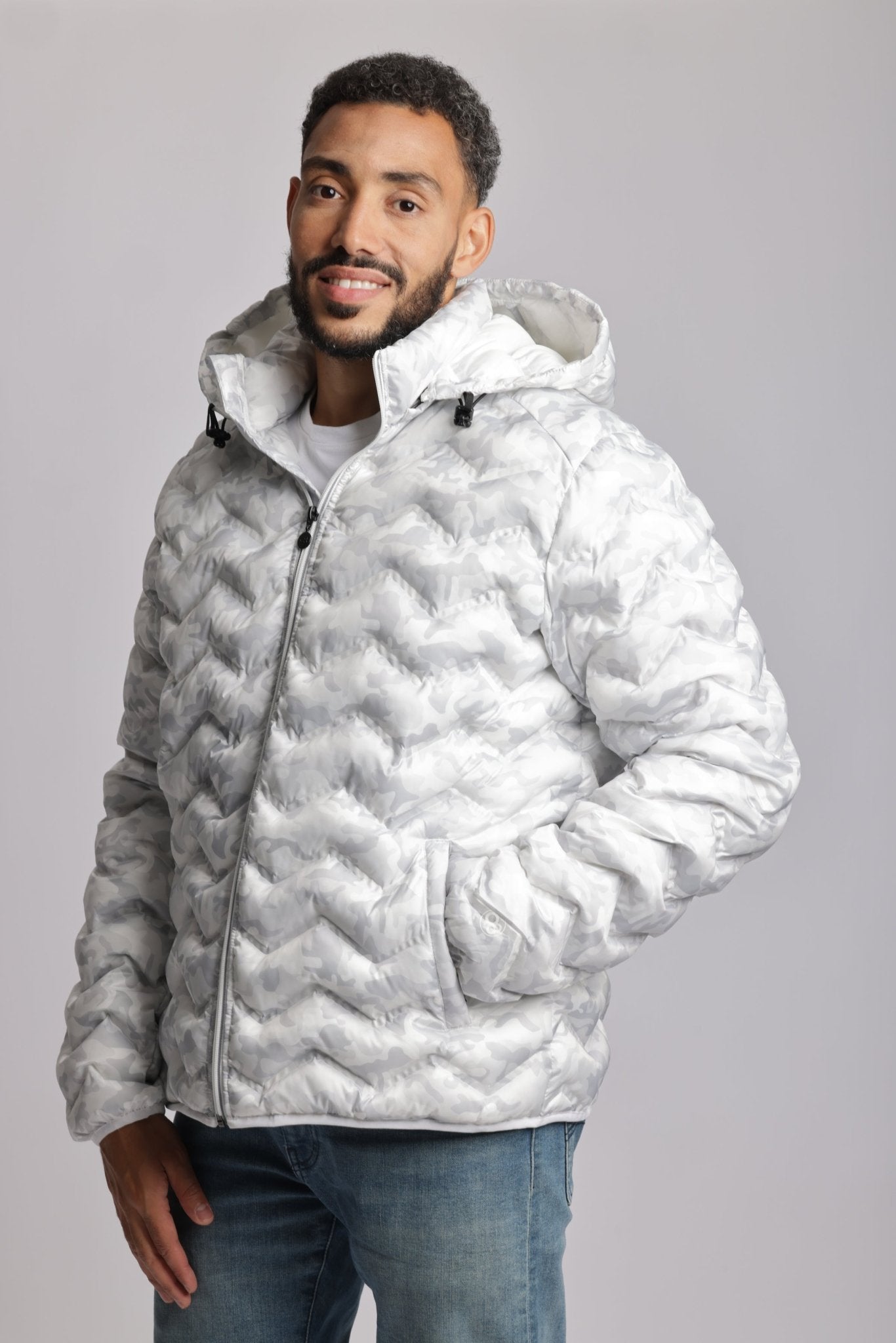 Men's packable puffer jacket in white camo - O8Lifestyle