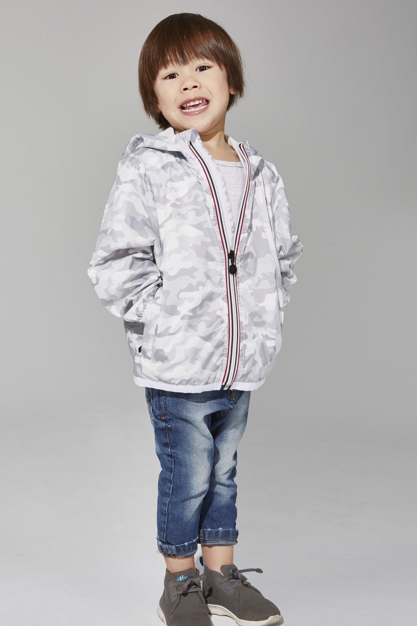 Kids white camo full zip light packable rain jacket and windbreaker - O8Lifestyle