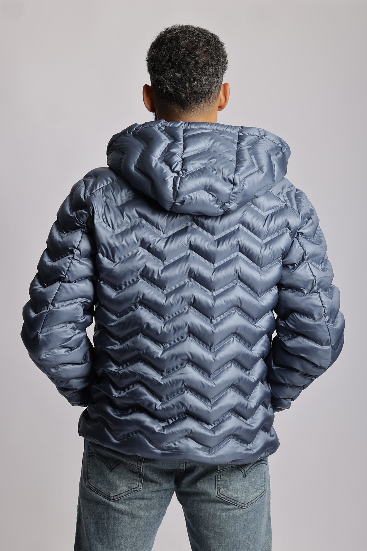 Men's packable puffer jacket in metallic cobalt - O8Lifestyle