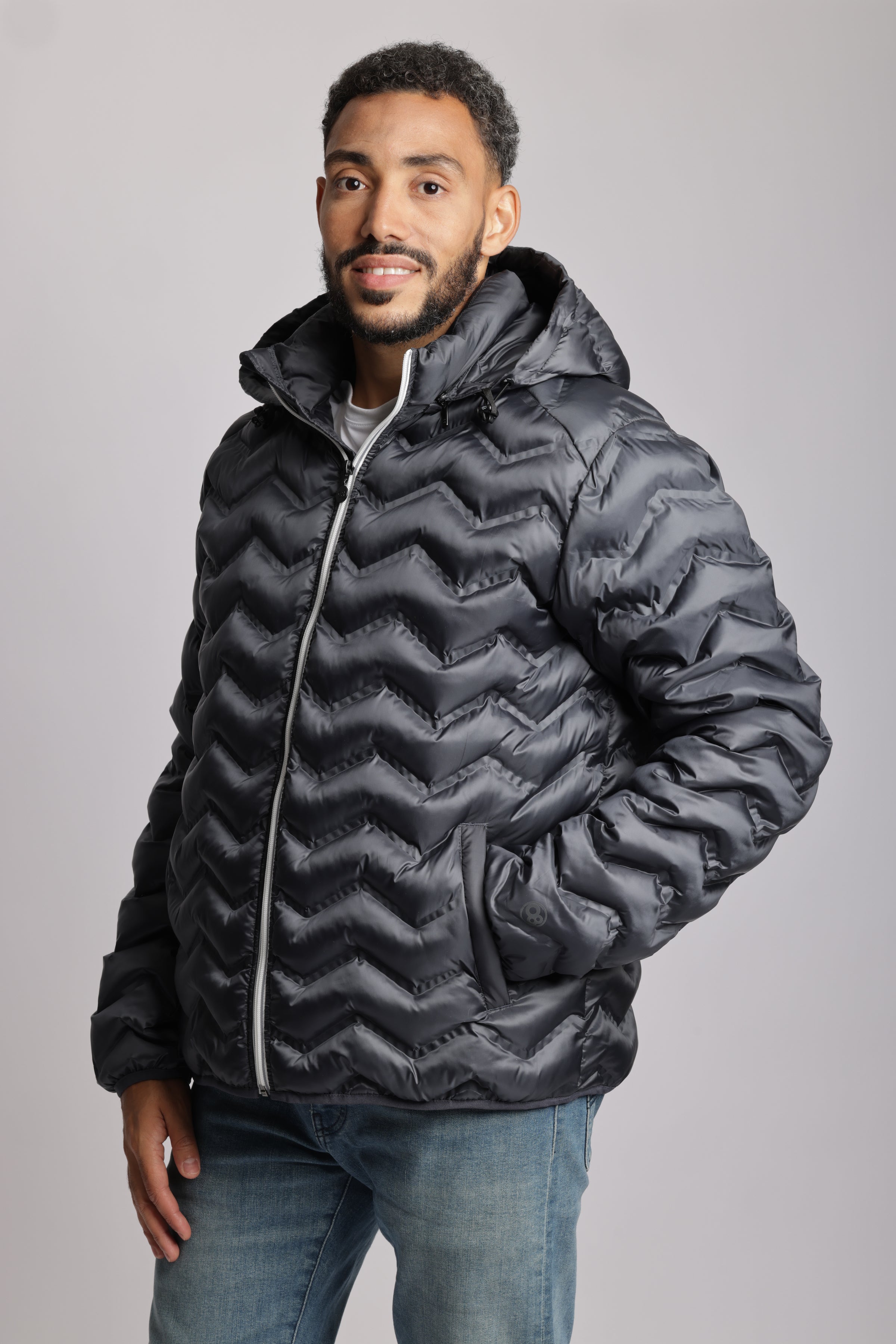 Men's packable puffer jacket with outlet hood