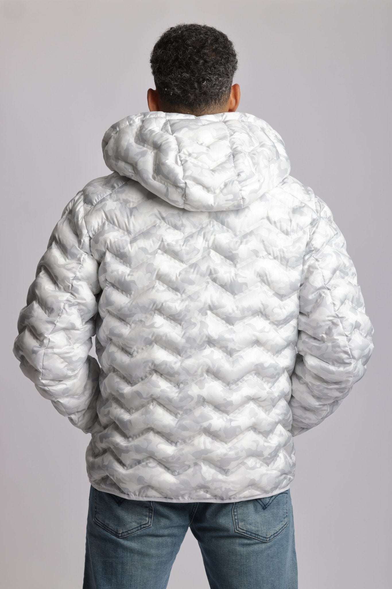 Men's packable puffer jacket in white camo - O8Lifestyle