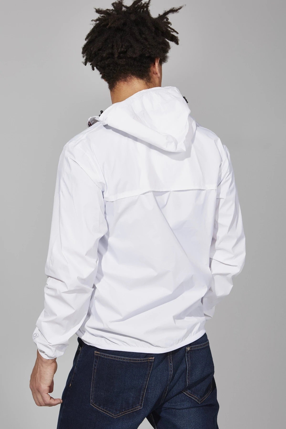 Men's white full zip packable rain jacket and windbreaker - O8Lifestyle