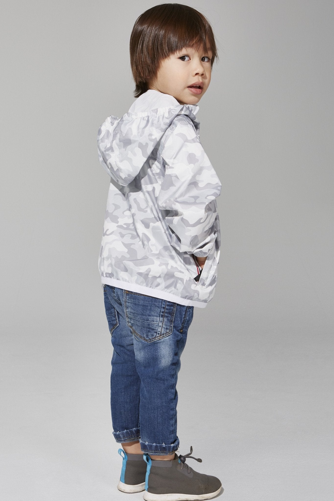 Kids white camo full zip light packable rain jacket and windbreaker - O8Lifestyle