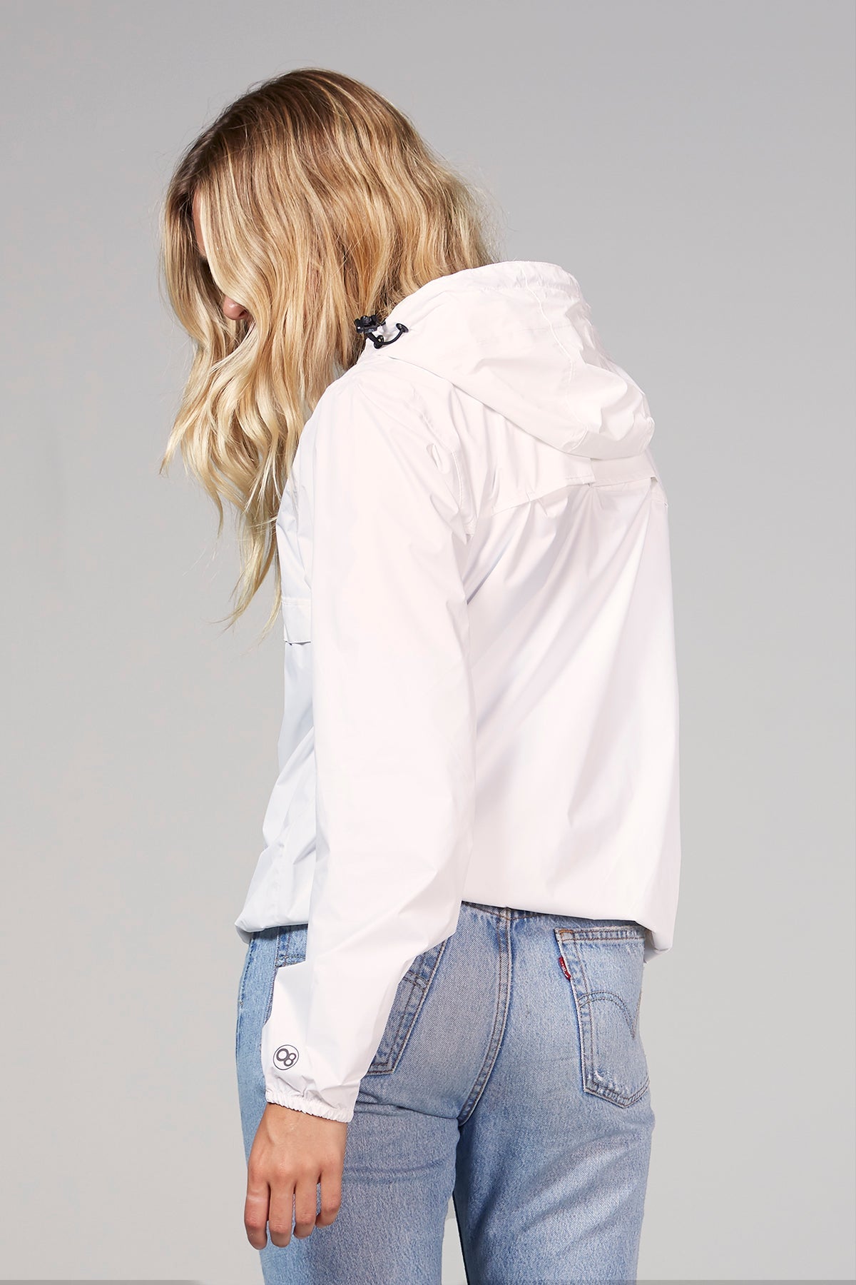 White quarter zip packable rain jacket and windbreaker - O8Lifestyle