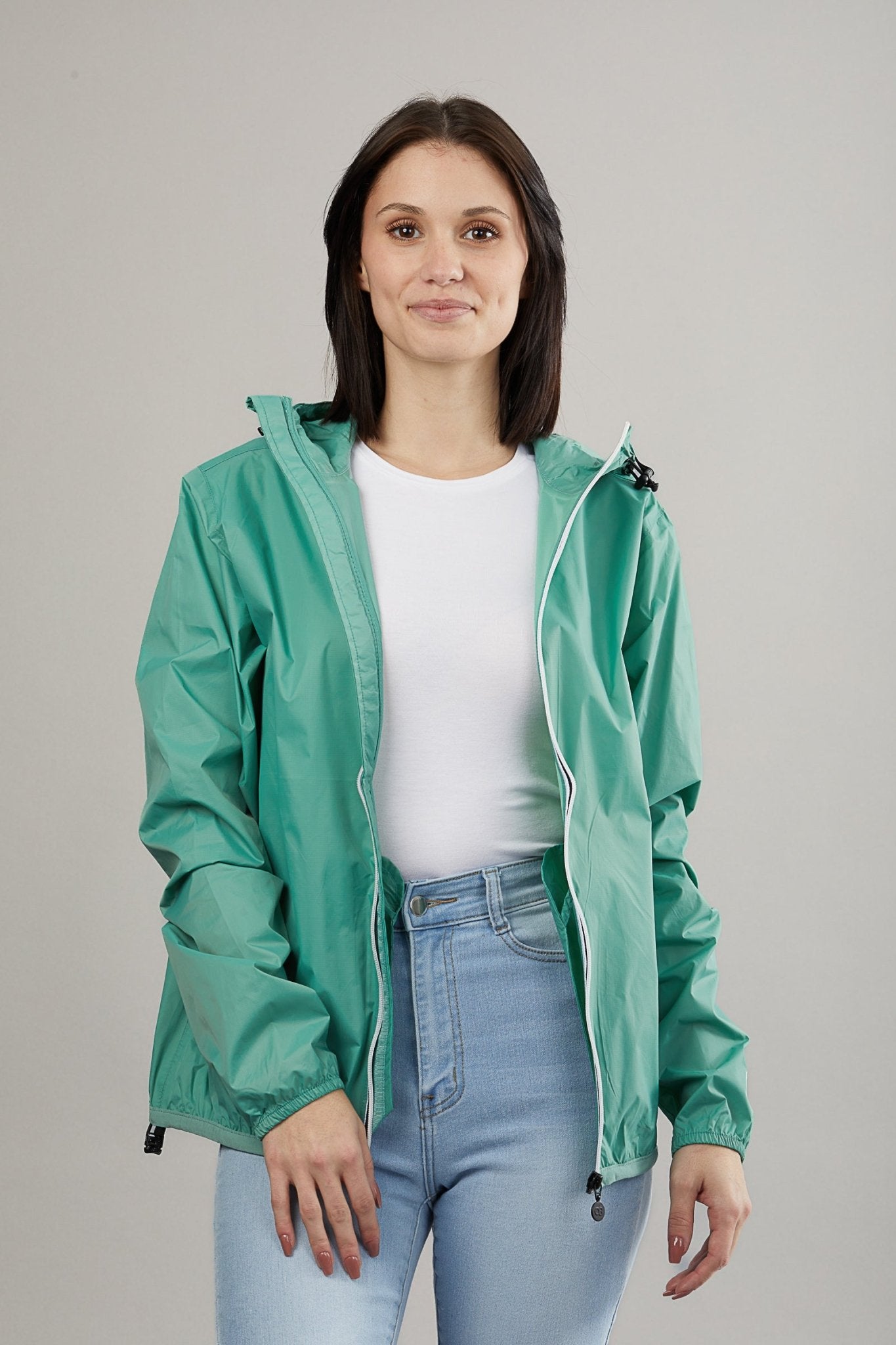Women's moss green full zip packable rain jacket and windbreaker - O8Lifestyle